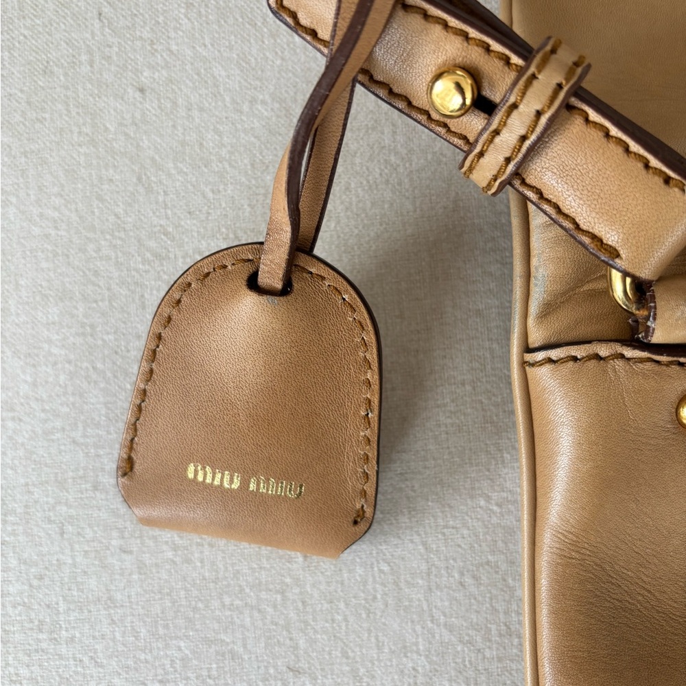 Miu Miu foldover crossbody vitello leather bag tan beige - Picture 5 of 16